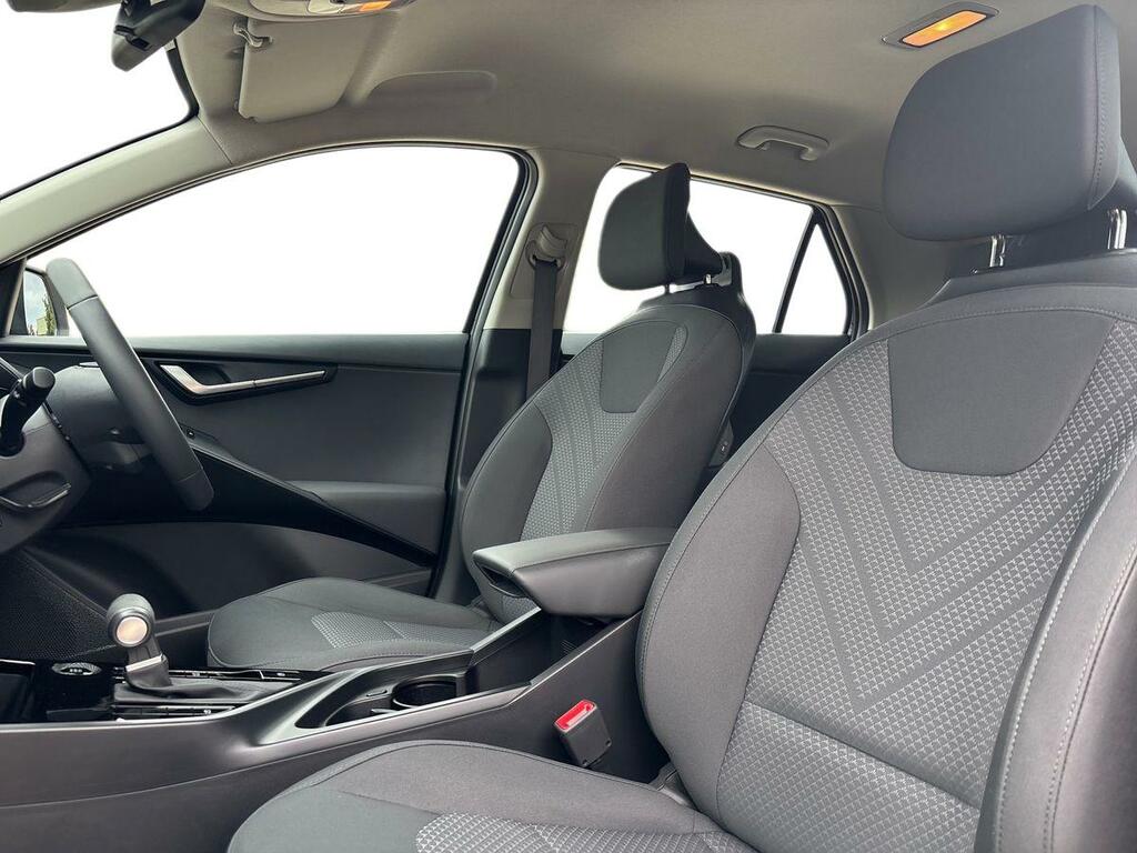 Kia Niro Evolve Red #16