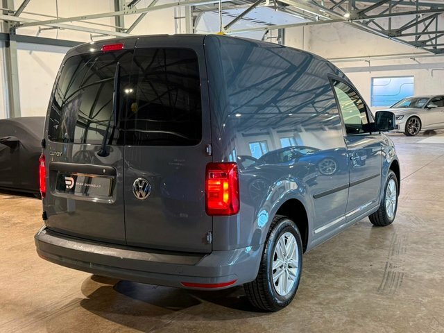 Volkswagen Caddy 2019 2.0 Tdi C20 Bluemotion Tech Highline Panel Va WG19NXR Blue #4