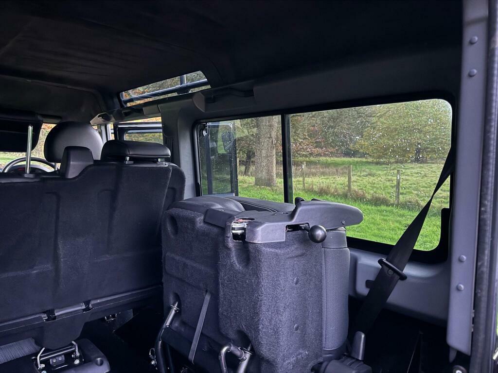 Land Rover Defender 110 Defender 110 Td Double Cab Green #27