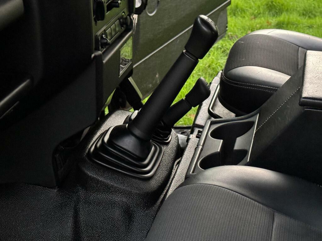 Land Rover Defender 110 Defender 110 Td Double Cab Green #22