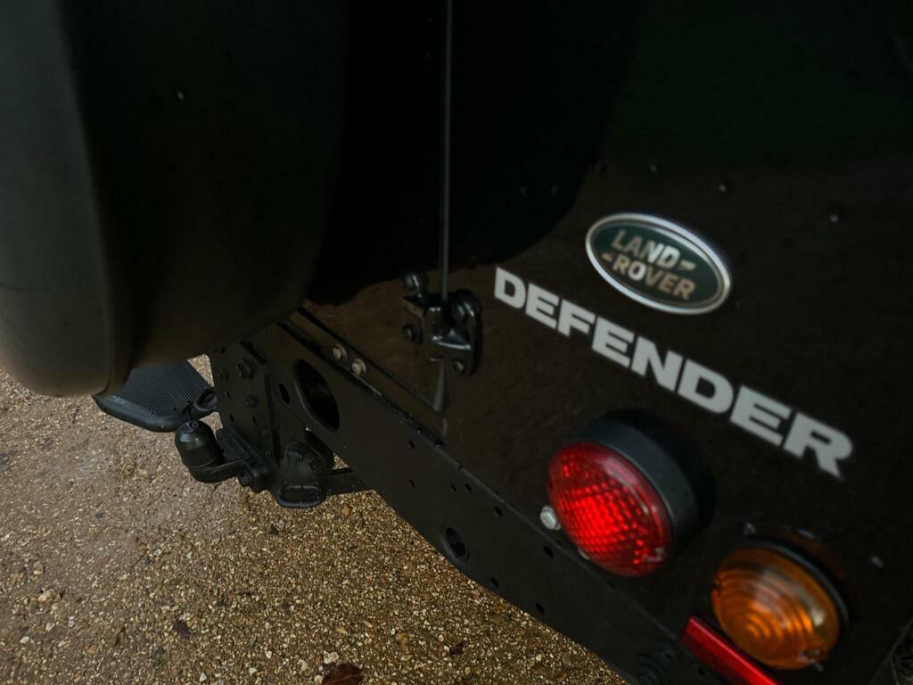 Land Rover Defender 110 Defender 110 Td Double Cab Green #40