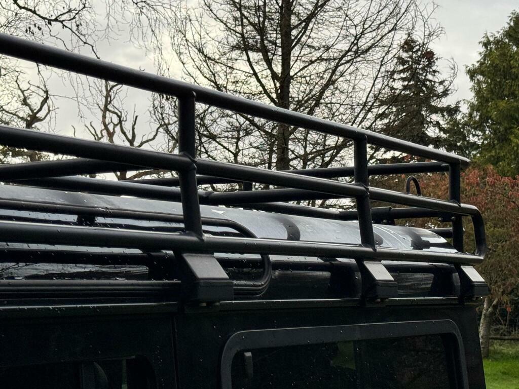 Land Rover Defender 110 Defender 110 Td Double Cab Green #33