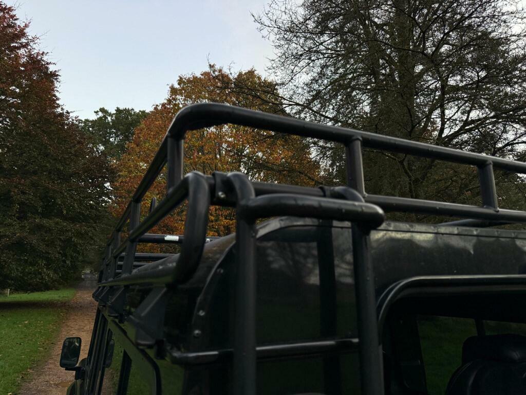 Land Rover Defender 110 Defender 110 Td Double Cab Green #37