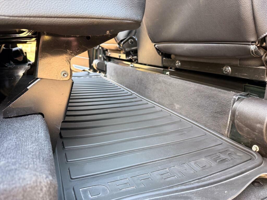 Land Rover Defender 110 County Dcb #30
