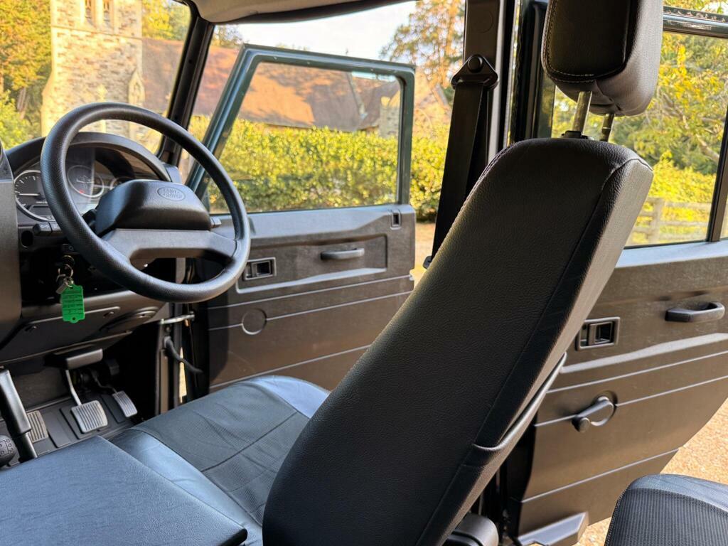 Land Rover Defender 110 County Dcb #23