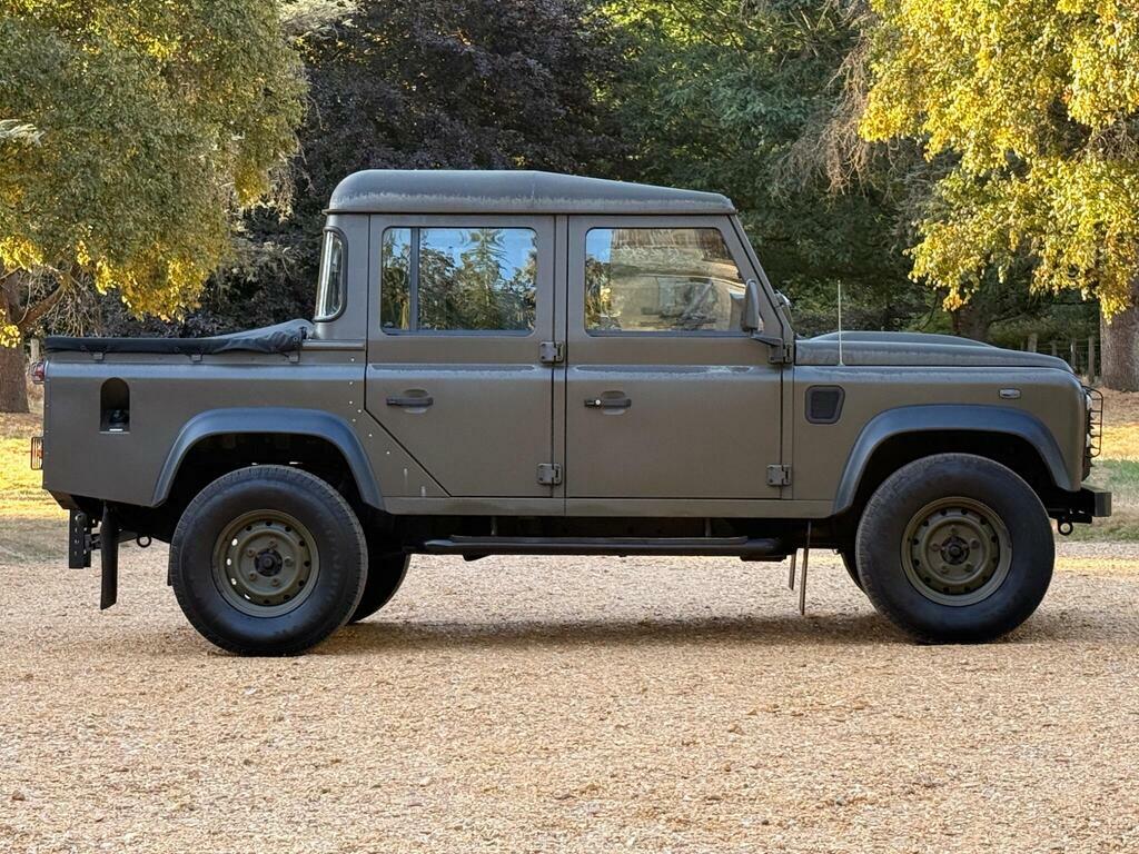 Land Rover Defender 110 County Dcb #7