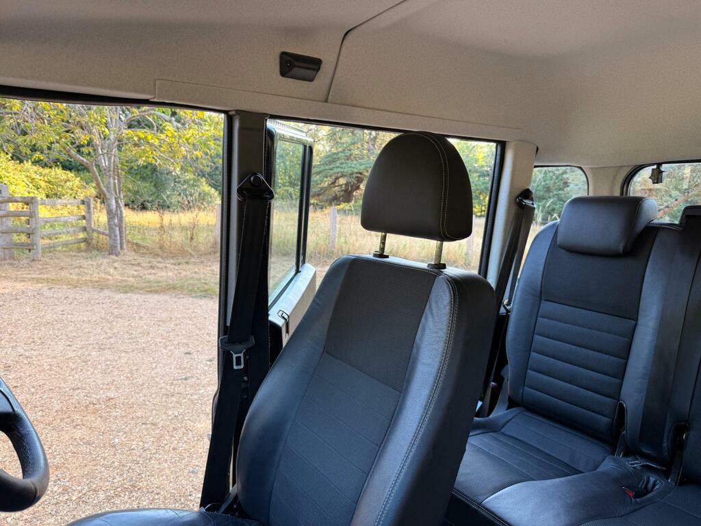 Land Rover Defender 110 County Dcb #21