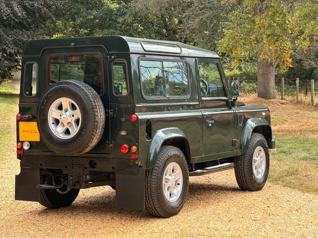 Land Rover Defender 90 Green #7