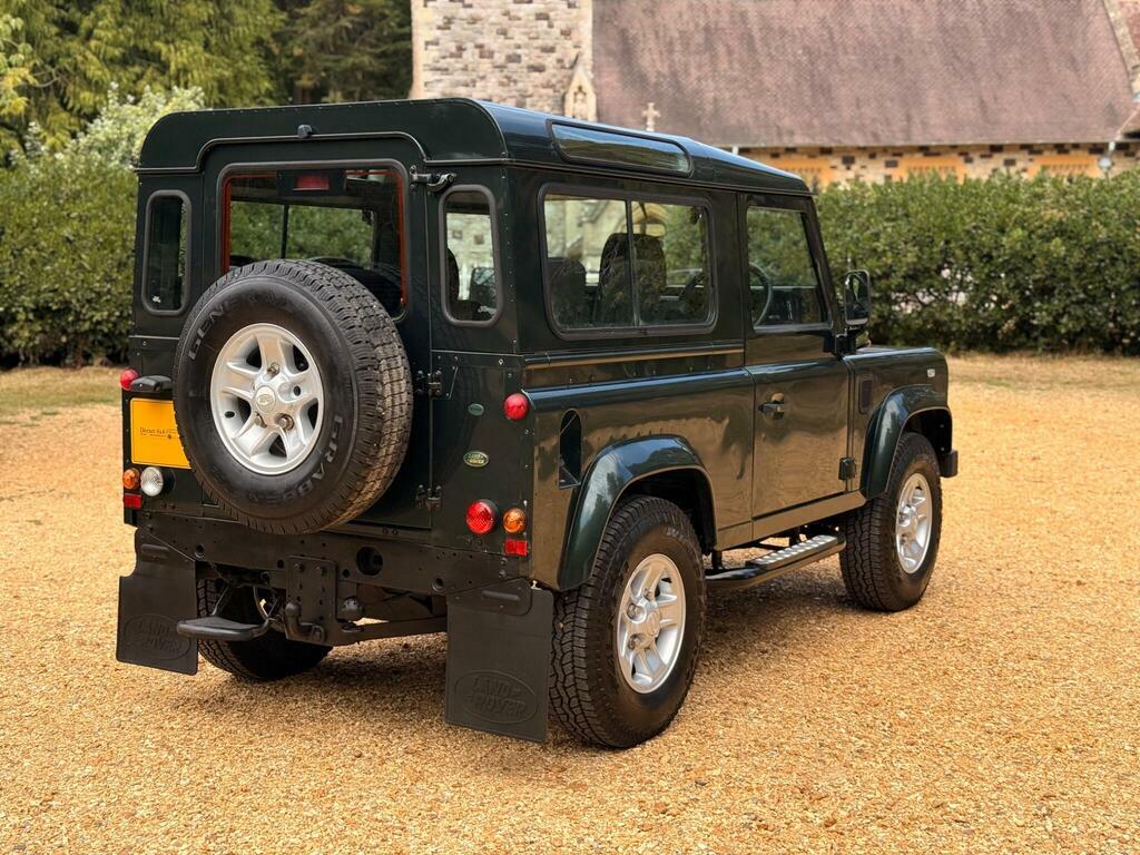 Land Rover Defender 90 Green #11