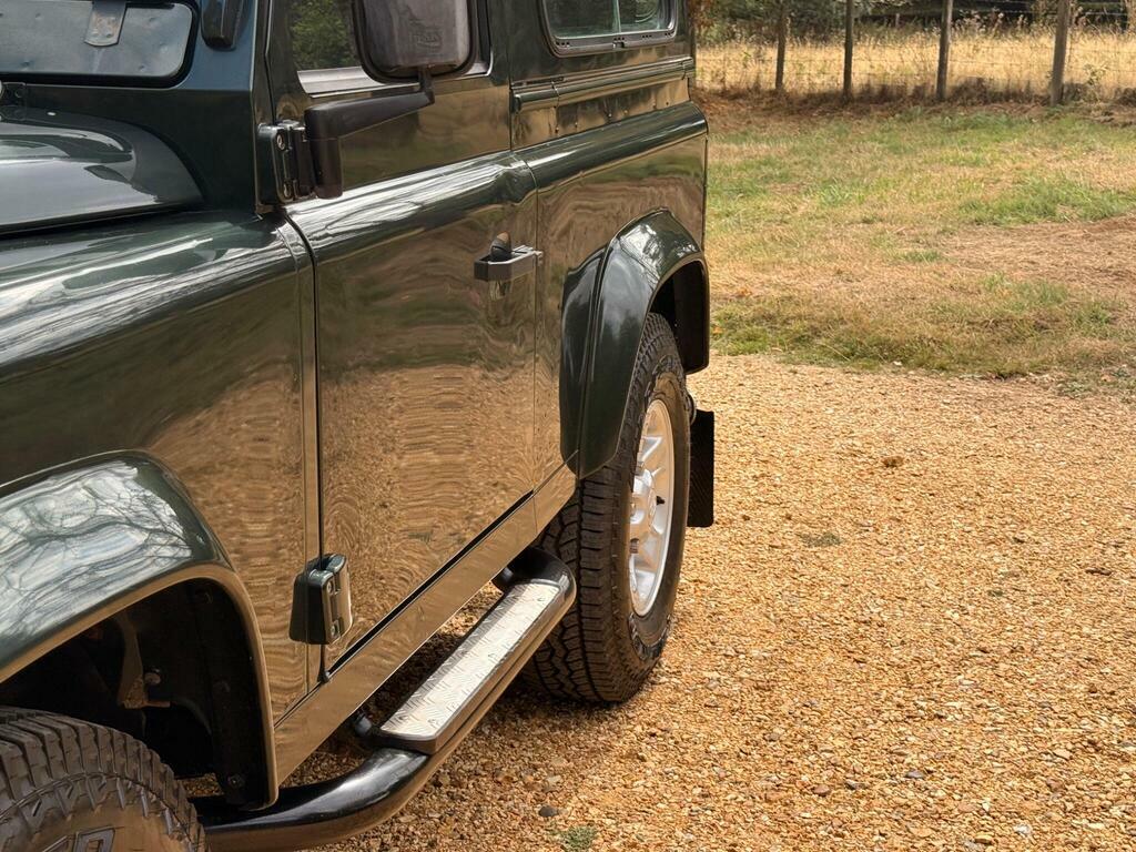 Land Rover Defender 90 Green #60
