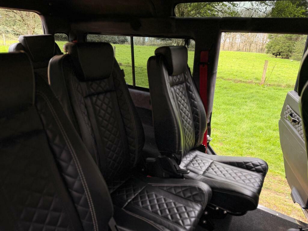 Land Rover Defender 110 Grey #34