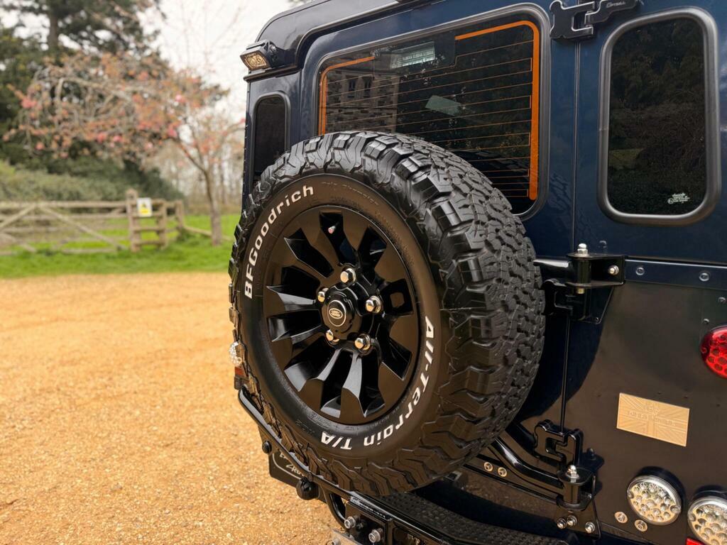Land Rover Defender 110 Grey #64