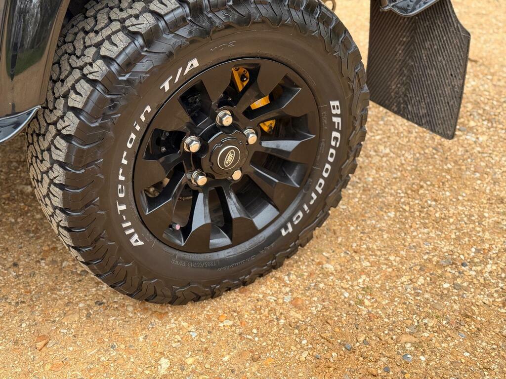 Land Rover Defender 110 Grey #61