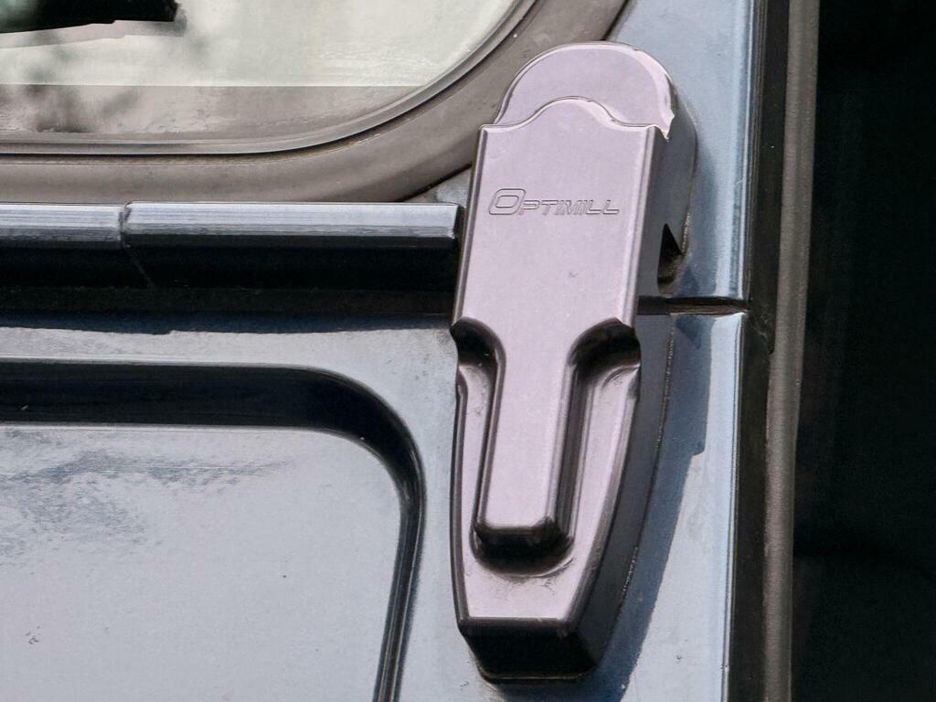 Land Rover Defender 110 Grey #81