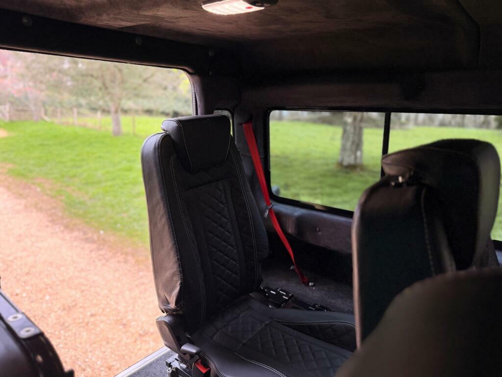 Land Rover Defender 110 Grey #29