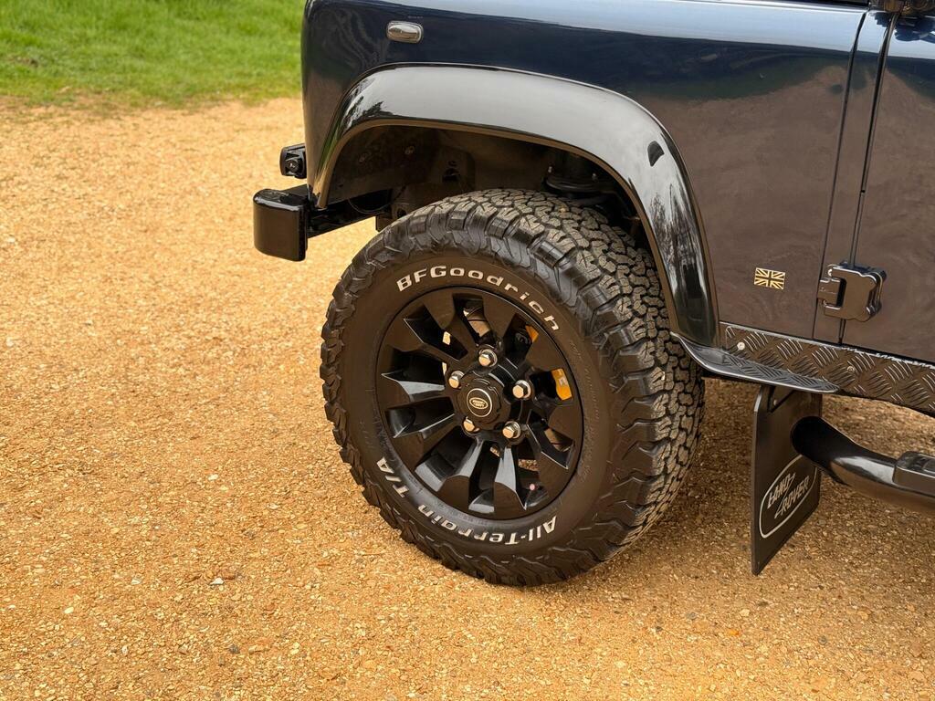 Land Rover Defender 110 Grey #62