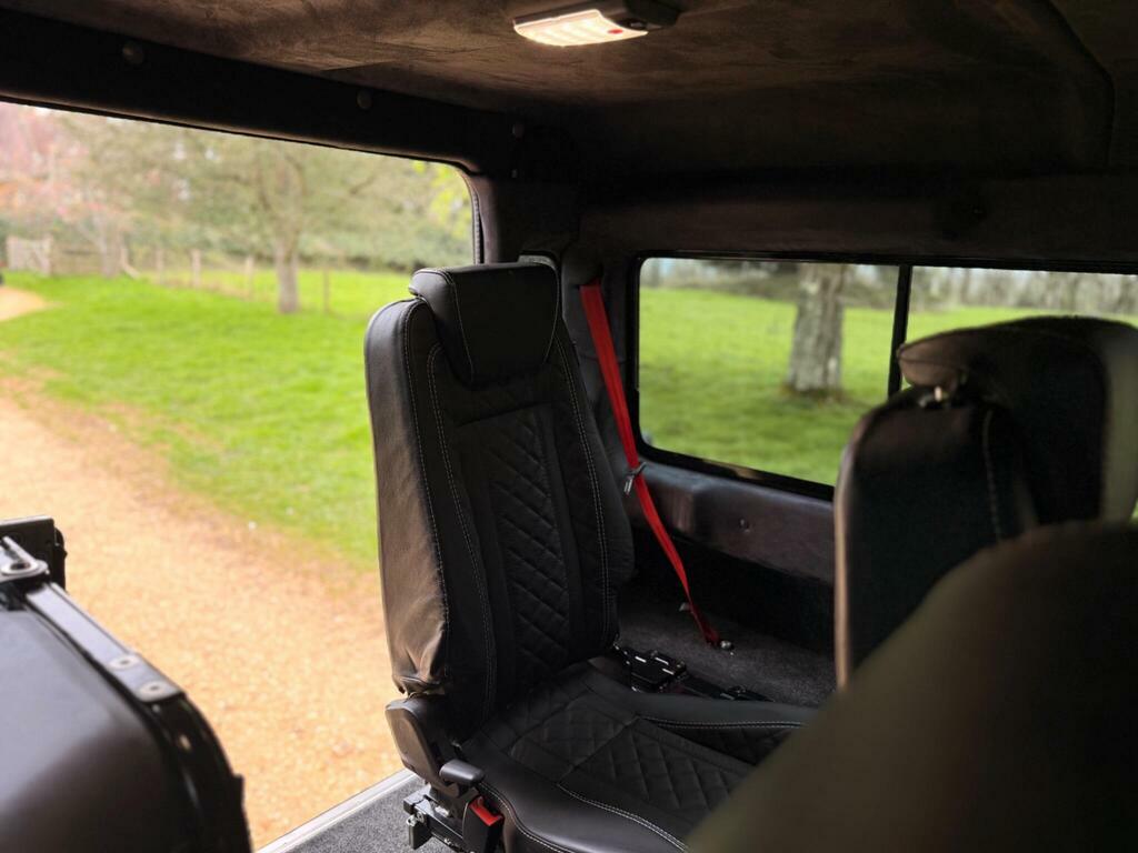 Land Rover Defender 110 Grey #28