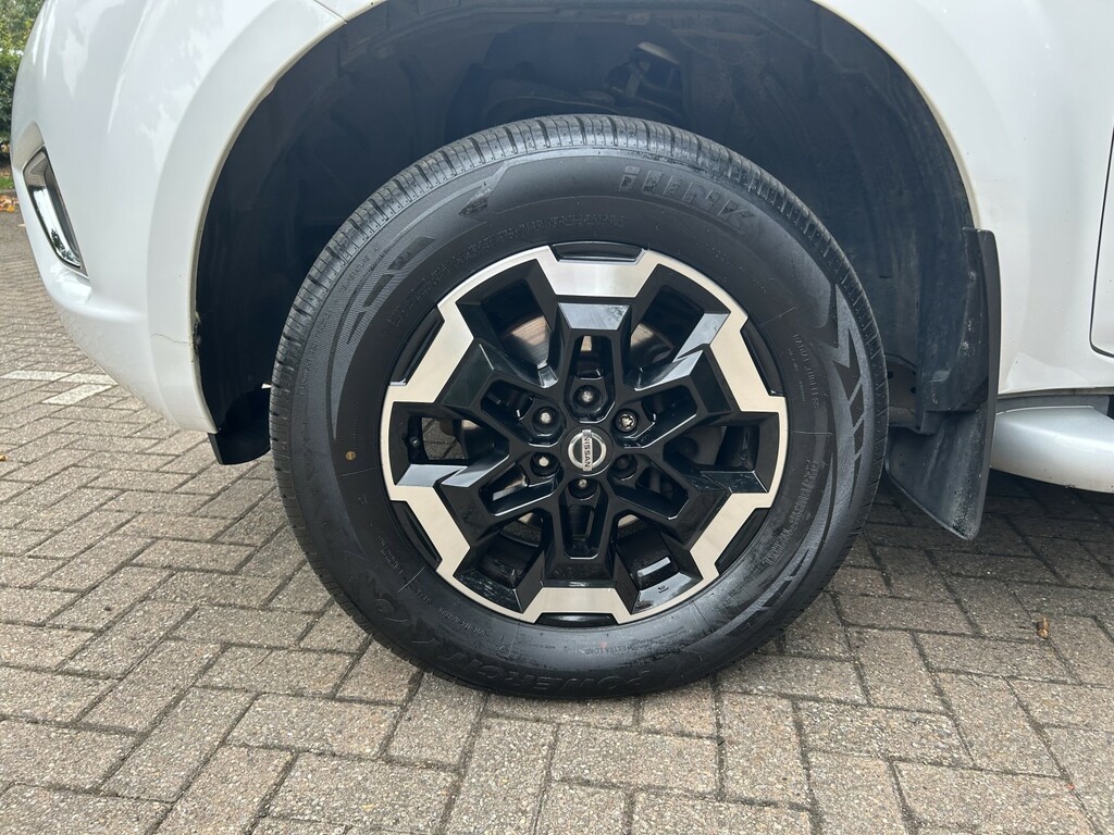 Nissan Navara 2.3 Dci Tekna White #4