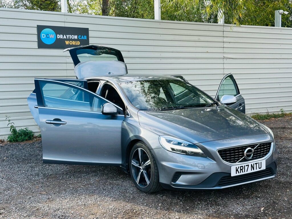 Volvo V40 Hatchback 2.0 White #18