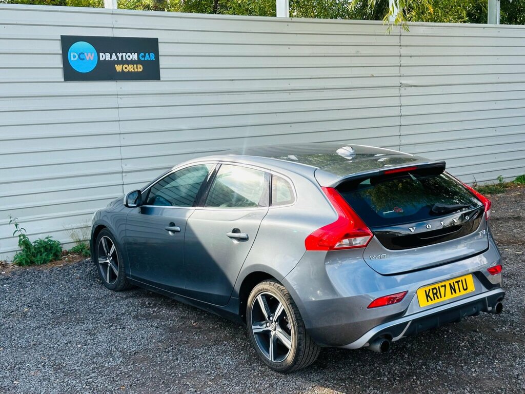 Volvo V40 Hatchback 2.0 White #12