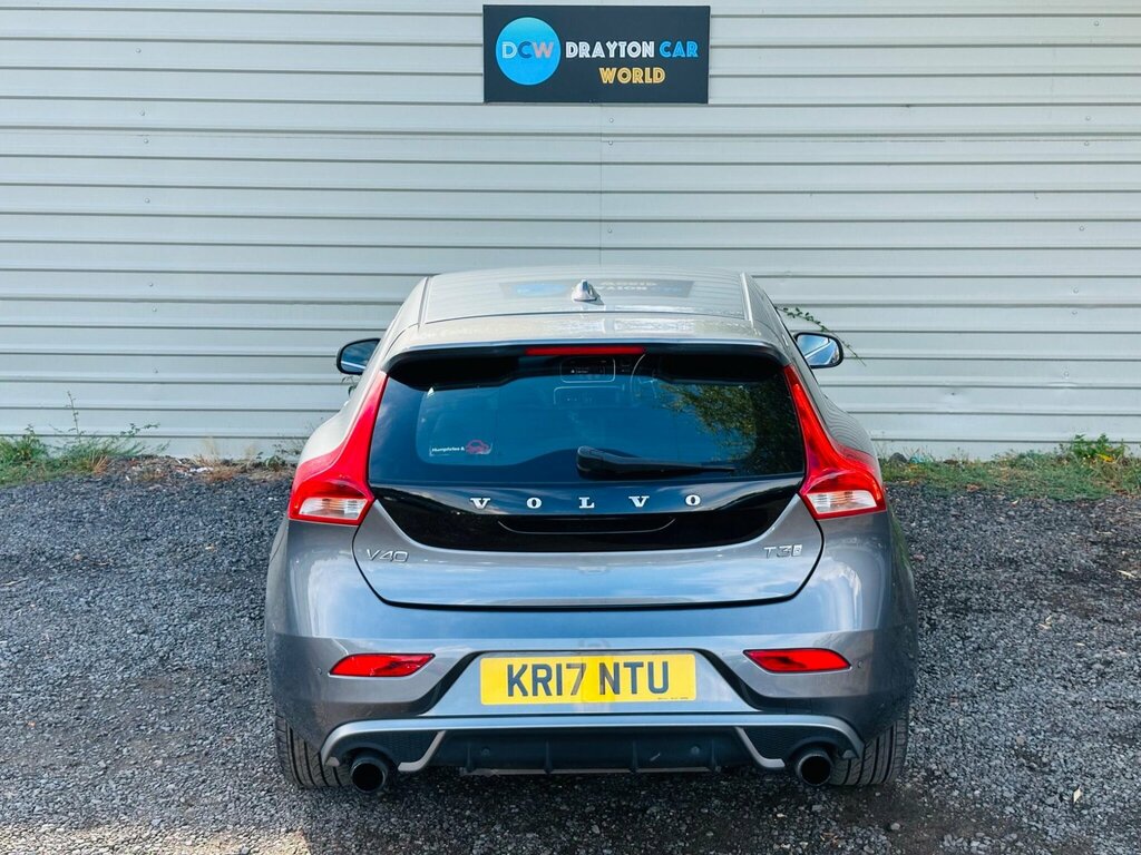 Volvo V40 Hatchback 2.0 White #13