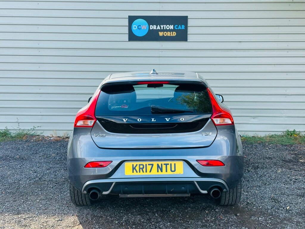 Volvo V40 Hatchback 2.0 White #9