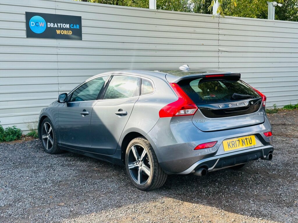 Volvo V40 Hatchback 2.0 White #11