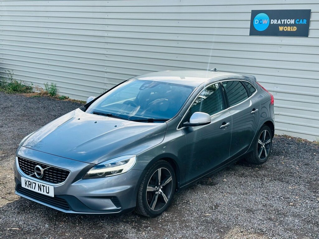 Volvo V40 Hatchback 2.0 White #8