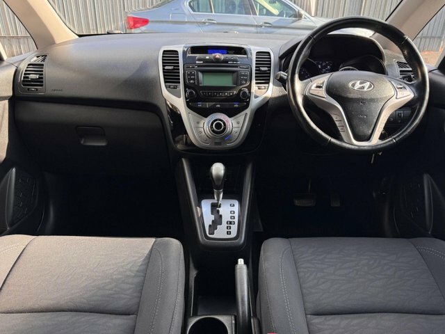Hyundai Ix20 1.6 Active Hatchback Euro 5 123 B CV13UTM Silver #6