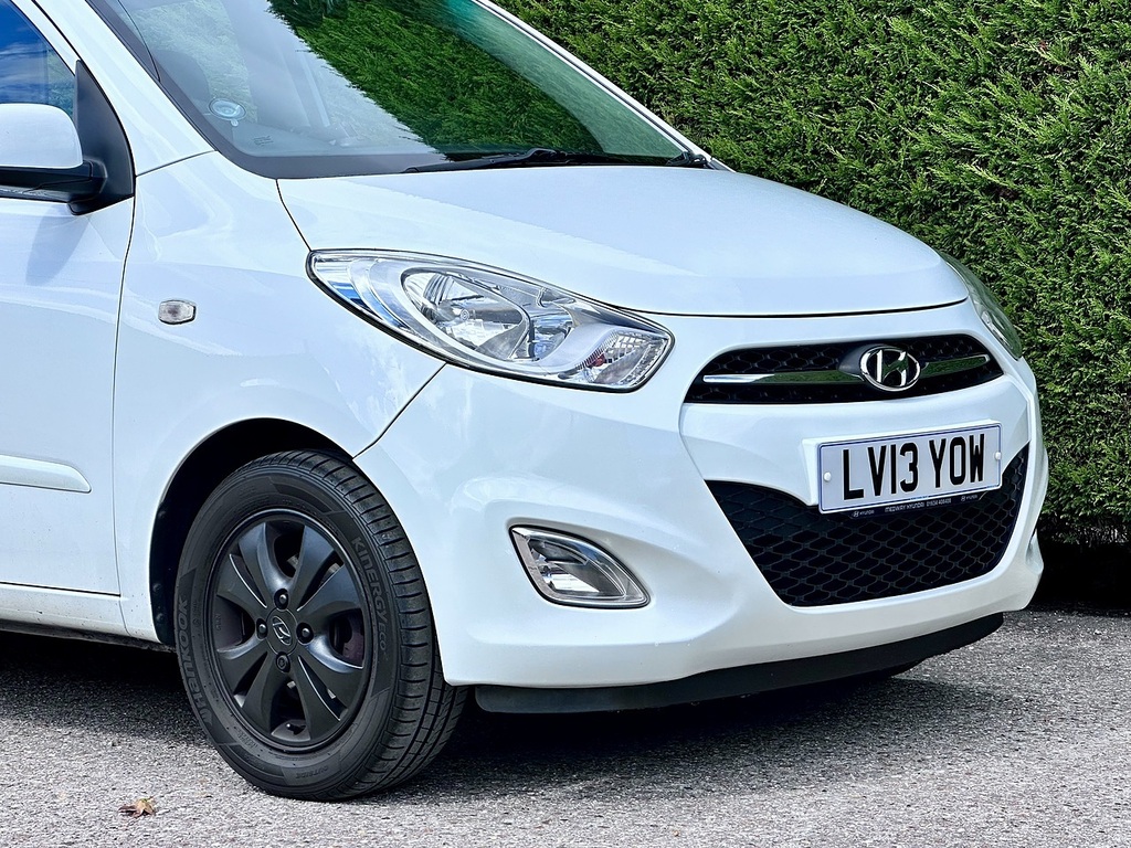 Hyundai I10 Active White #3