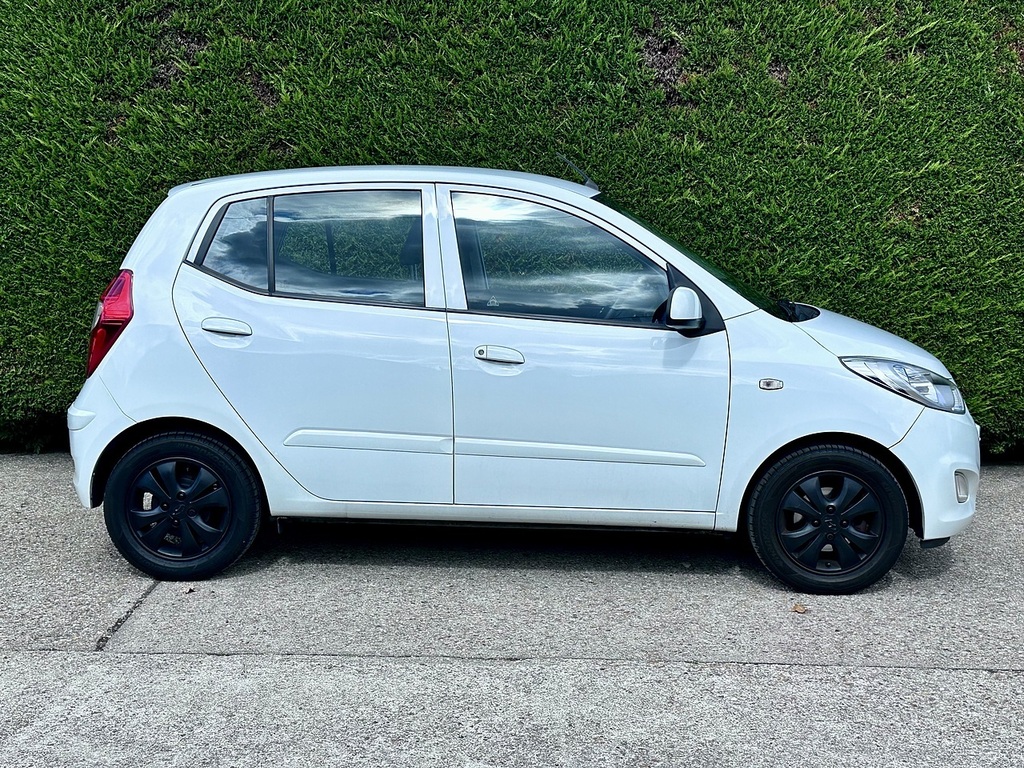 Hyundai I10 Active White #4