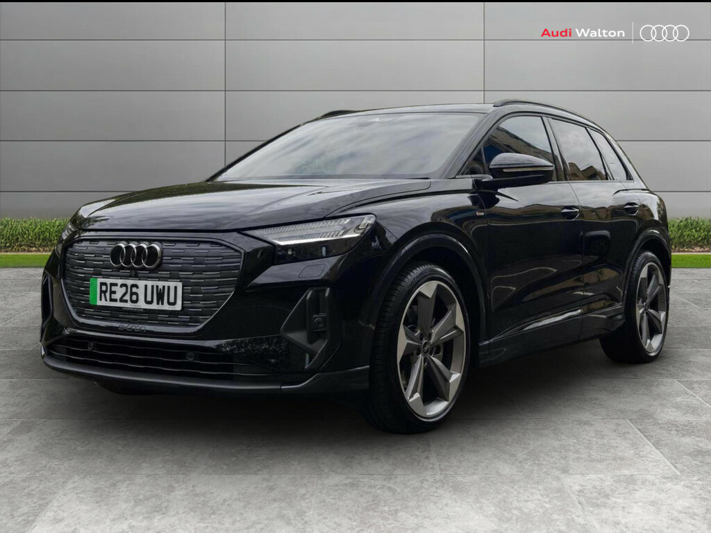 Audi Q4 E Tron Q4 Black Edition 45 E-tron Quattro 210,00 Kw RE26UWU Black #3
