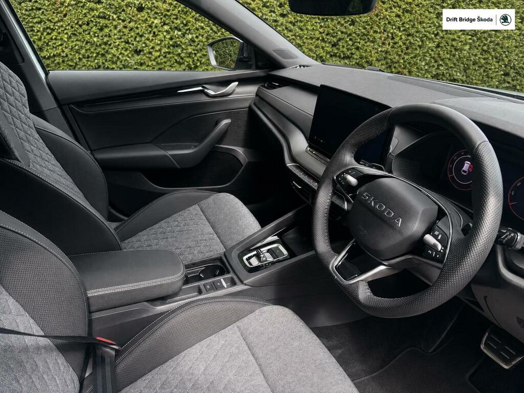 Skoda Octavia 1.5 Tsi 150 E-tec Sportline Dsg Silver #3