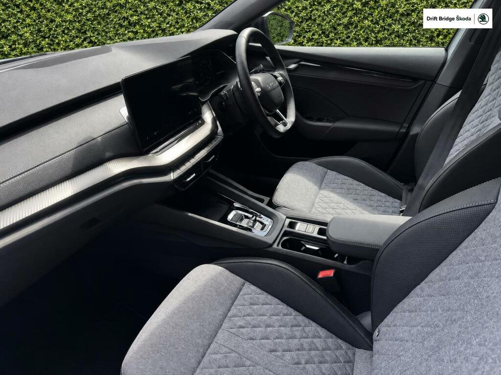 Skoda Octavia 1.5 Tsi 150 E-tec Sportline Dsg Silver #4