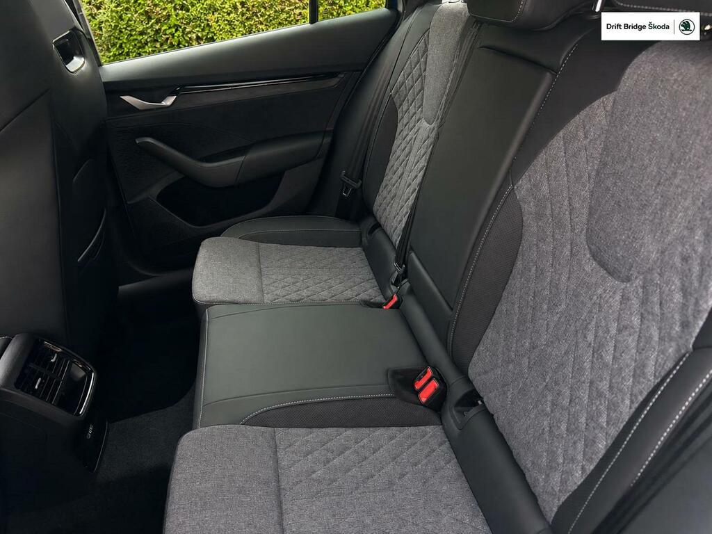 Skoda Octavia 1.5 Tsi 150 E-tec Sportline Dsg Silver #5