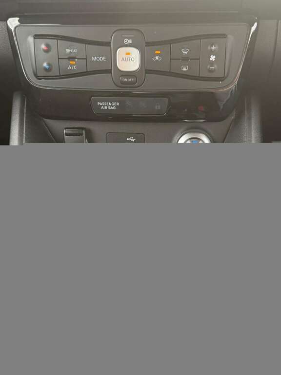 Nissan Leaf Leaf Acenta Grey #2