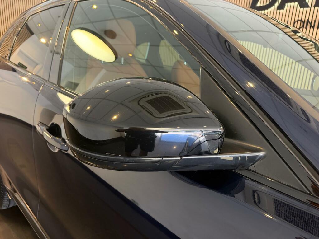 Jaguar F-Pace R-dynamic Black Blue #41