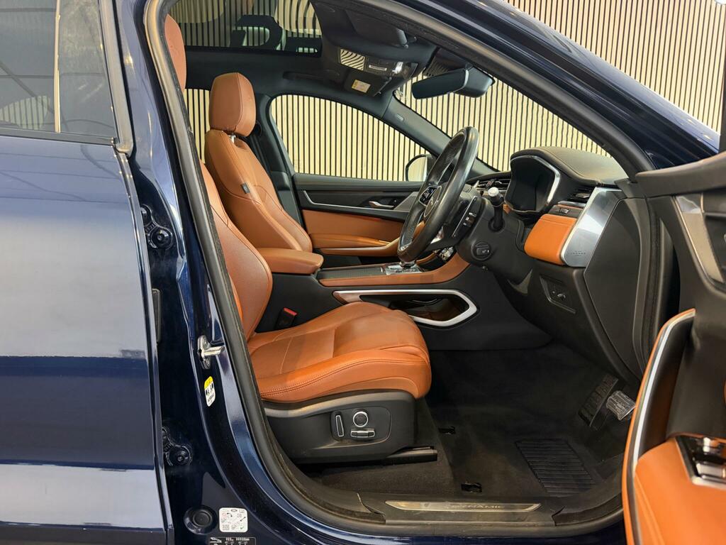 Jaguar F-Pace R-dynamic Black Blue #2