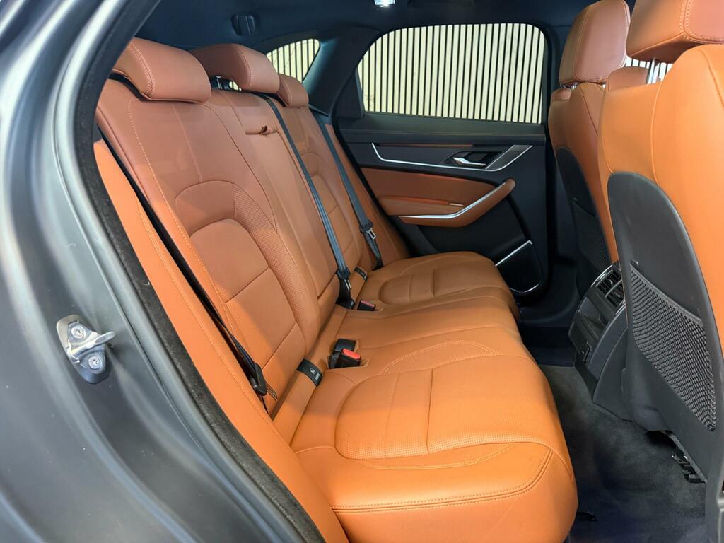 Jaguar F-Pace R-dynamic Black Blue #24