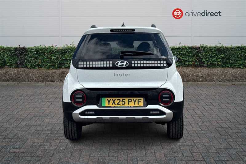 Hyundai Inster Long Range 49Kwh 02 Suv 115 Ps YX25PYF White #4