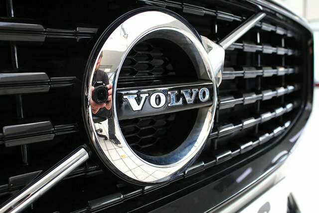 Volvo S60 B5 Mhev R-design Saloon Gold #4