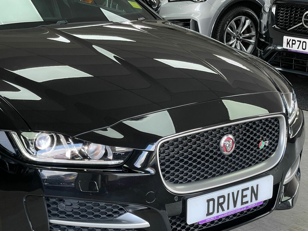 Jaguar XE Diesel Black #3