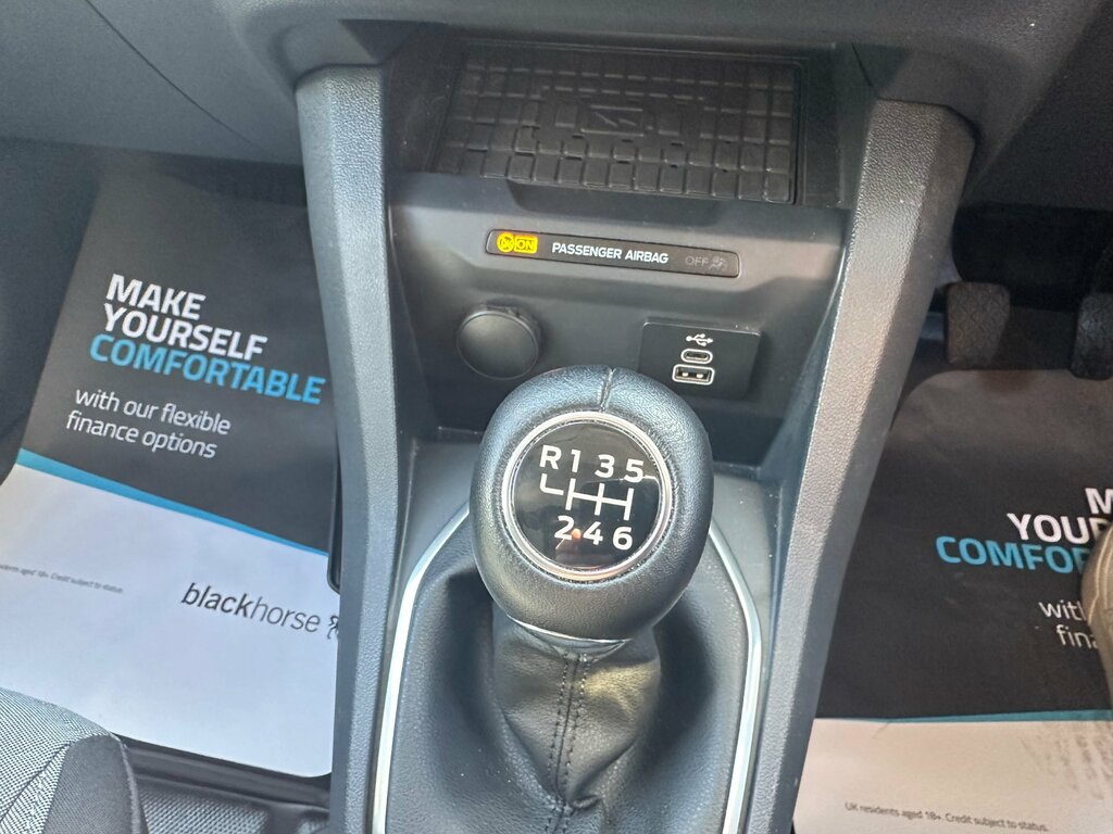Ford Transit Courier Active Silver #21