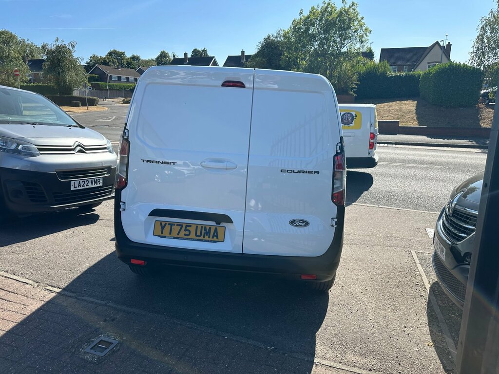 Ford Transit Courier Active Silver #9