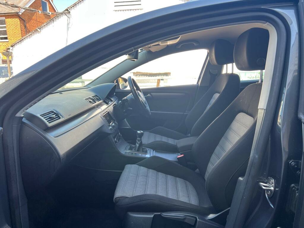 Volkswagen Passat Saloon Bluemotion Tdi 201161 Blue #20