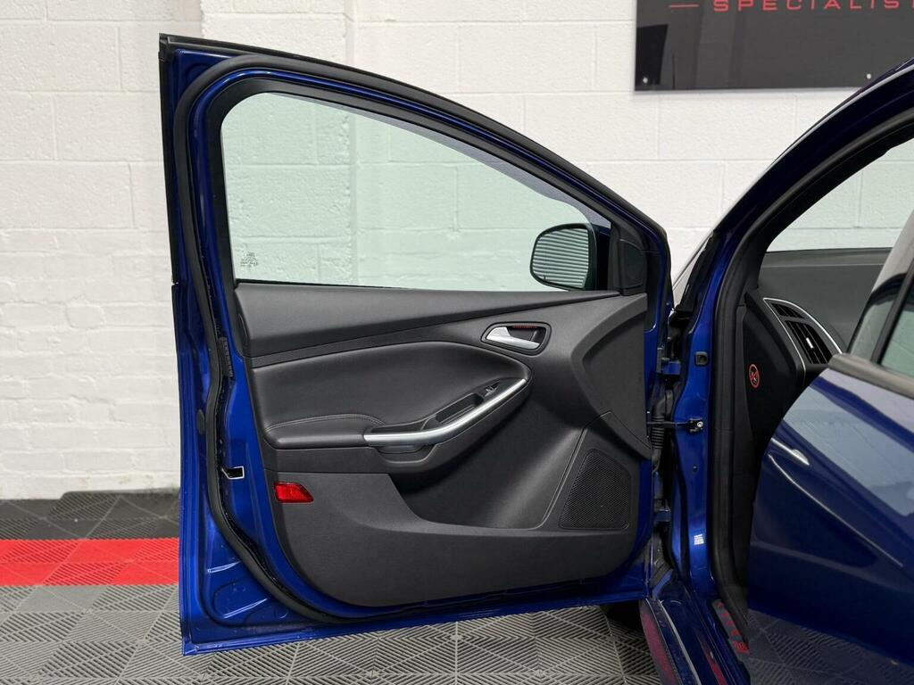 Ford Focus St-3 Black #24
