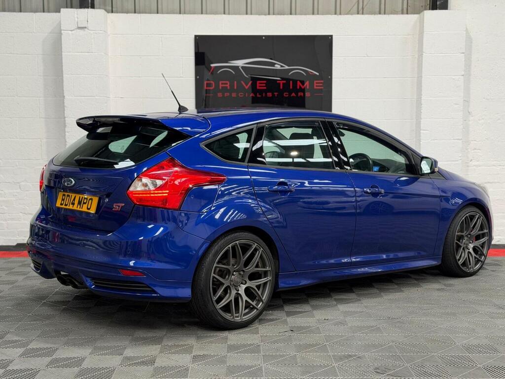 Ford Focus St-3 Black #11