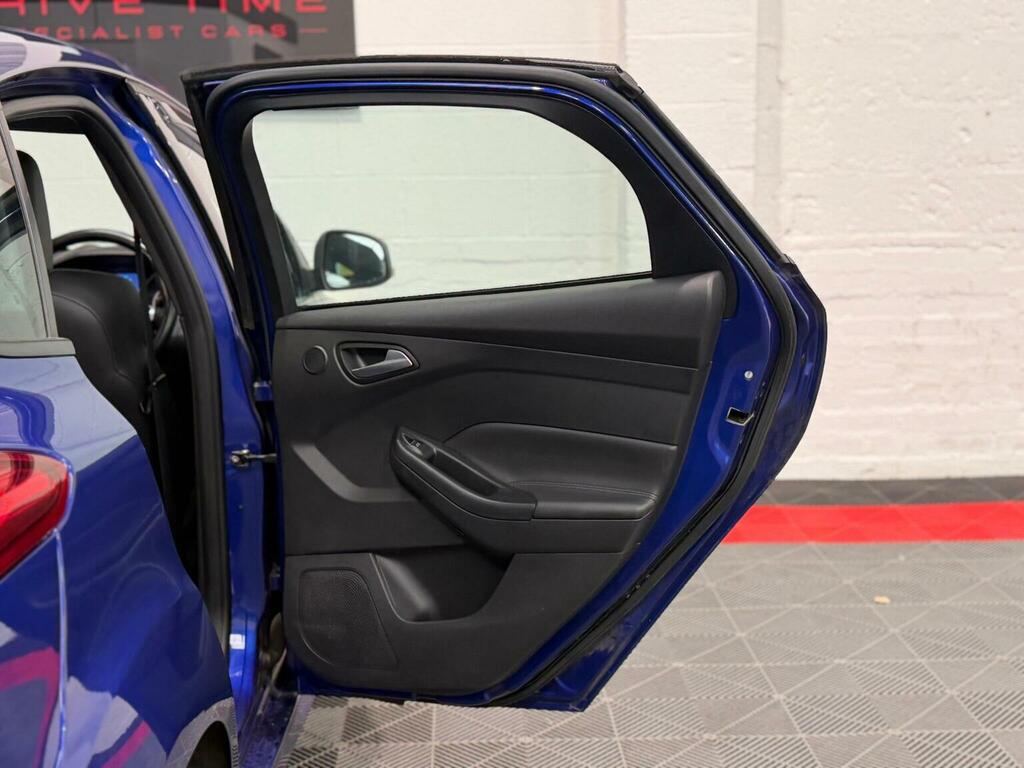 Ford Focus St-3 Black #22