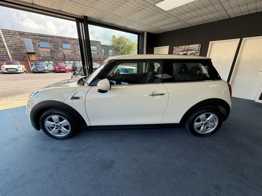 Mini Hatch Hatchback 1.5 One Classic Euro 6 Ss 20196 FD68ZRV White #5