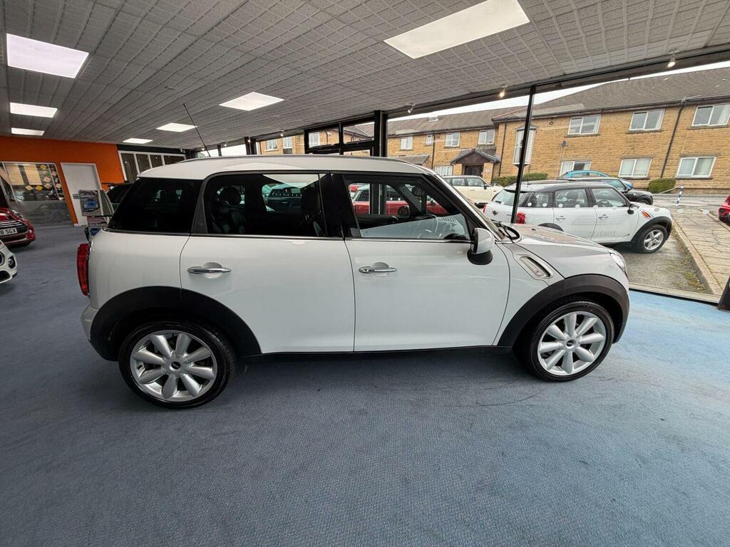 Mini Countryman Suv 1.6 Cooper D Euro 5 Ss 201463 White #2